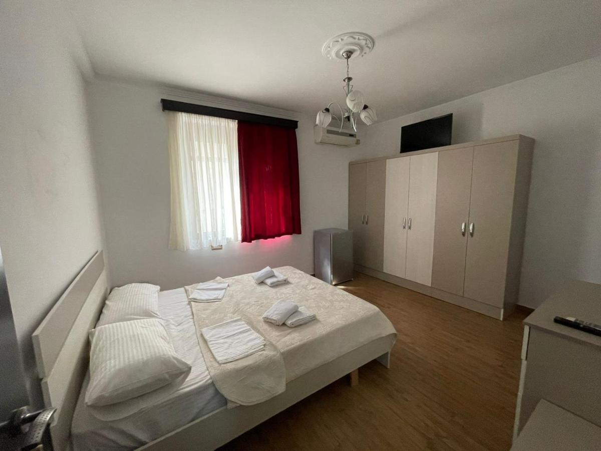 Bed & Breakfast Centre *